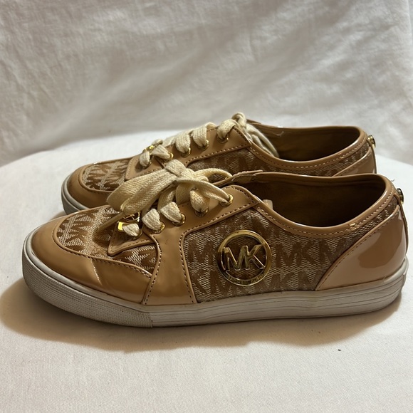 Michael Kors Atlas Girls Sneakers In Gold